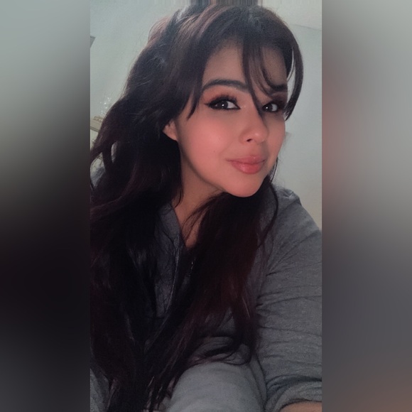 Meet your Posher, Jessica - Picture 2 of 4